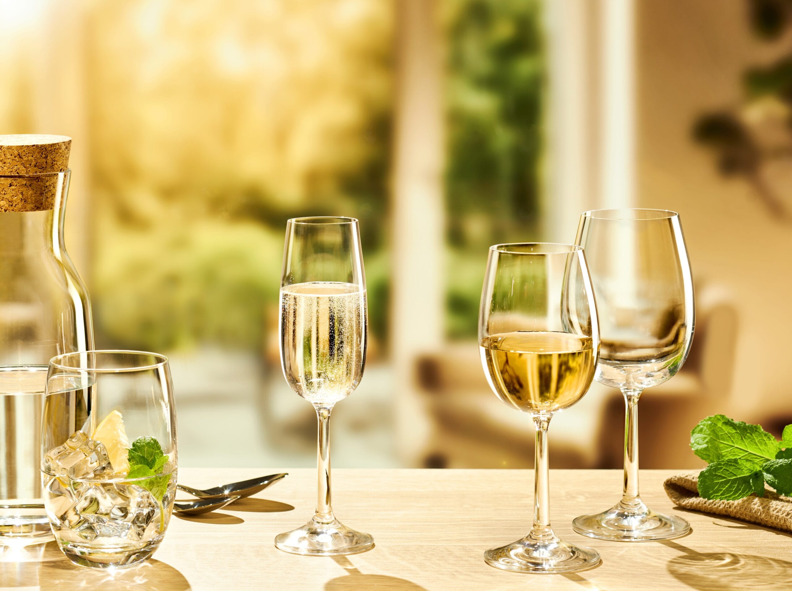 Jak dobrać kieliszki do rodzaju wina? Kompleksowy przewodnik