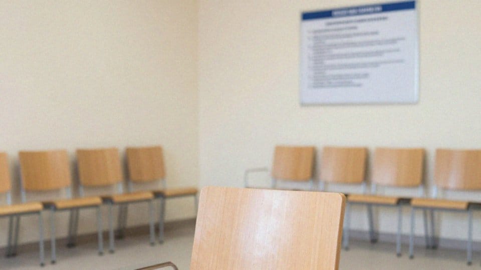 Kto ma prawo do zasiłku chorobowego z urzędu pracy?