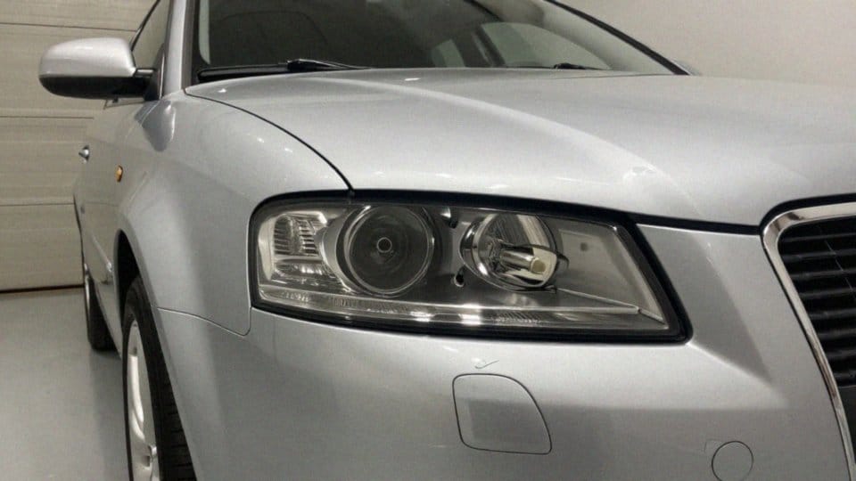 Jak sprawdzić, czy Audi A3 8P ma reflektory ksenonowe?